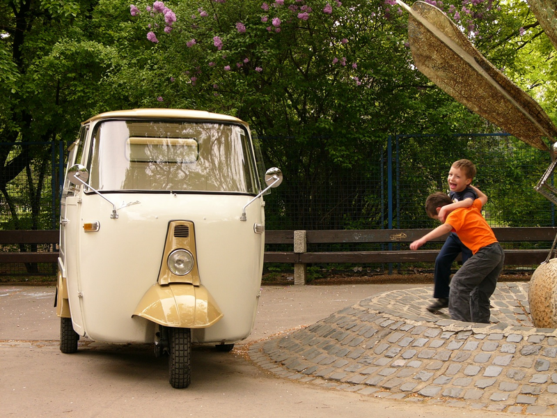 Illustration for article titled The Piaggio Ape: Buzzing About in Europe’s Cutest Truck